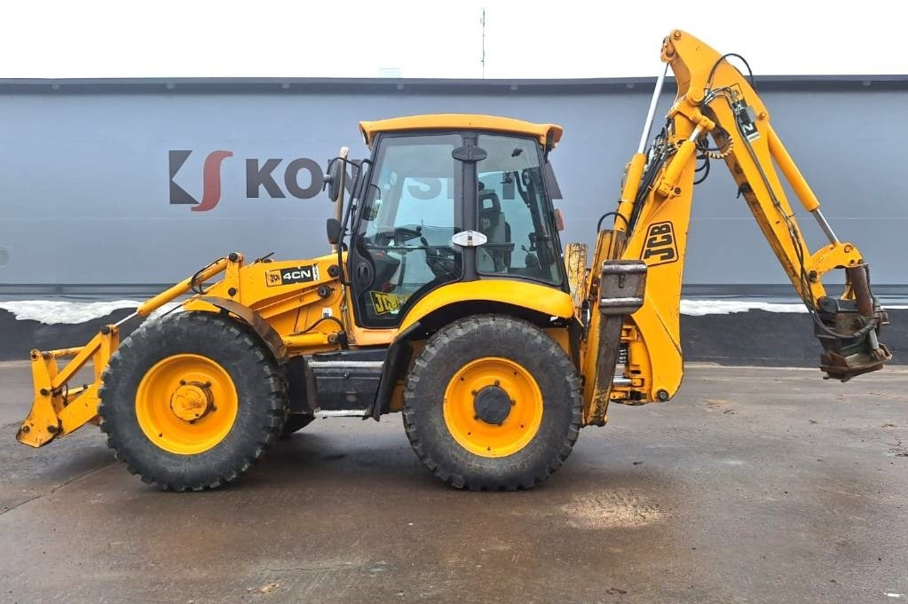 JCB 4CN YHDISTELMÄKONE KALLISTAJALLA - Retroexcavadora: foto 1 JCB 4CN YHDISTELMÄKONE KALLISTAJALLA - Retroexcavadora: foto 1