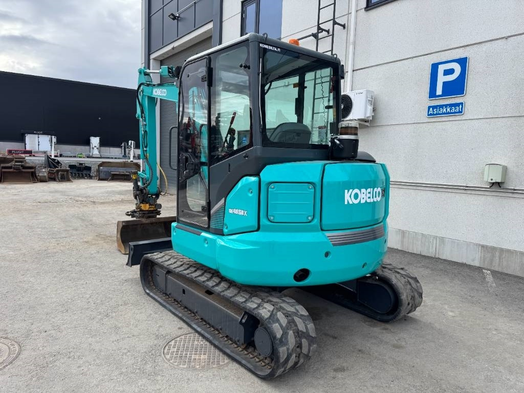 Kobelco SK45SRX-6 Pyörittäjä pihdeillä  - Miniexcavadora: foto 3 Kobelco SK45SRX-6 Pyörittäjä pihdeillä  - Miniexcavadora: foto 3