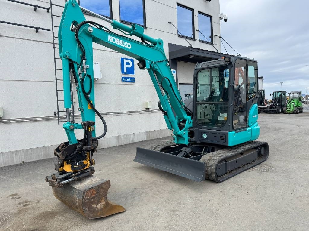 Kobelco SK45SRX-6 Pyörittäjä pihdeillä  - Miniexcavadora: foto 2 Kobelco SK45SRX-6 Pyörittäjä pihdeillä  - Miniexcavadora: foto 2