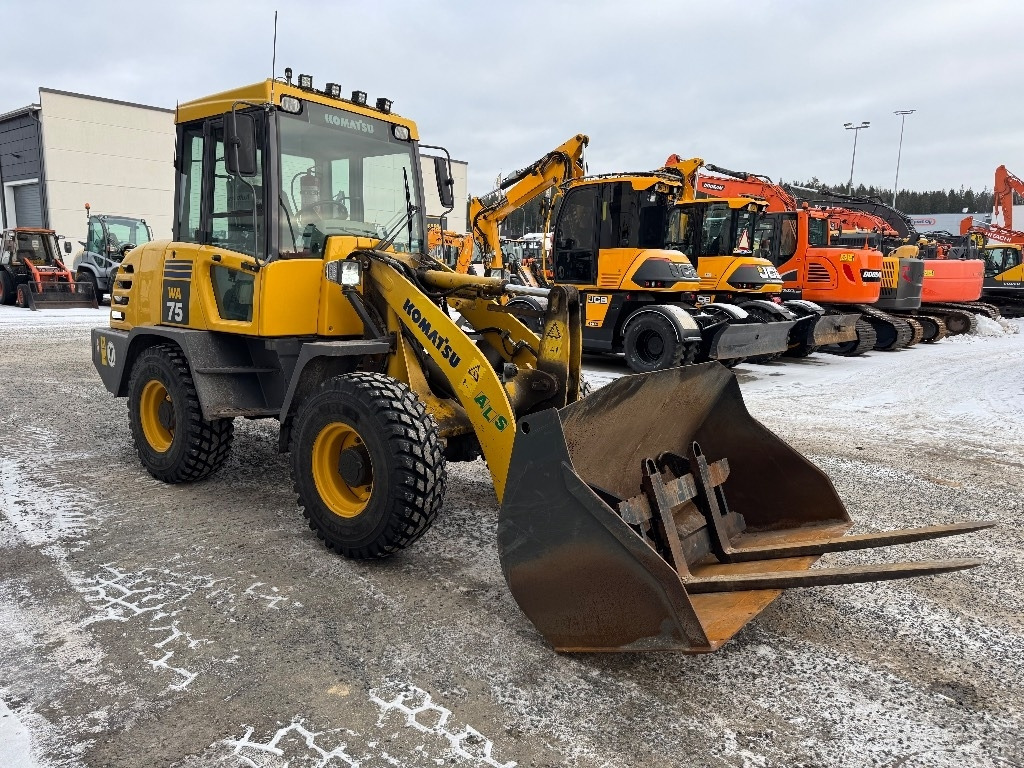 Komatsu WA75-3 30KM/H, 1-omistaja - Cargadora de ruedas: foto 5 Komatsu WA75-3 30KM/H, 1-omistaja - Cargadora de ruedas: foto 5