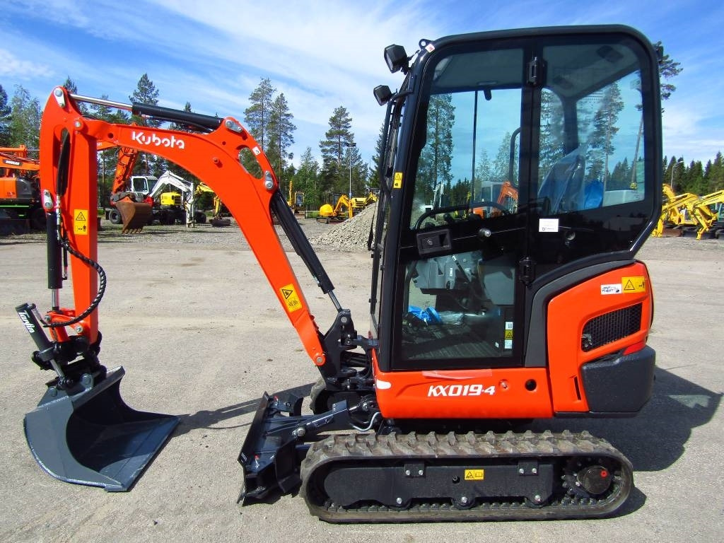 Kubota KX019-4 ERIKOISTARJOUS RAJOITETTU ERÄ - Miniexcavadora: foto 1 Kubota KX019-4 ERIKOISTARJOUS RAJOITETTU ERÄ - Miniexcavadora: foto 1