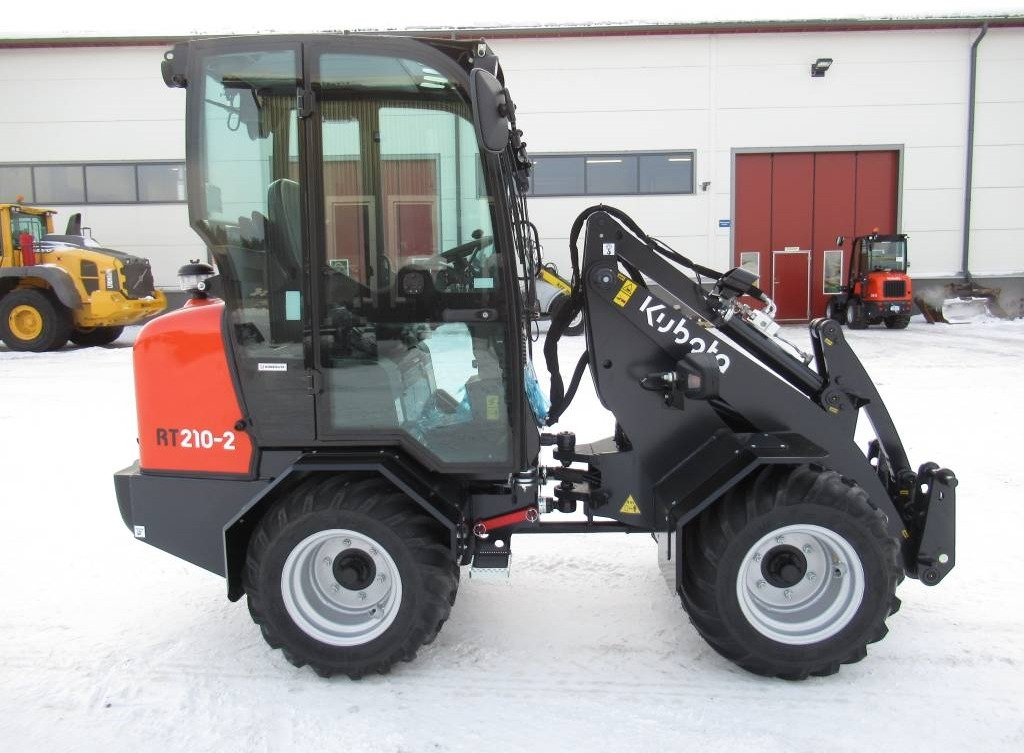 Kubota RT210-2 UUSI, TAKUU - Cargadora articulada: foto 5 Kubota RT210-2 UUSI, TAKUU - Cargadora articulada: foto 5