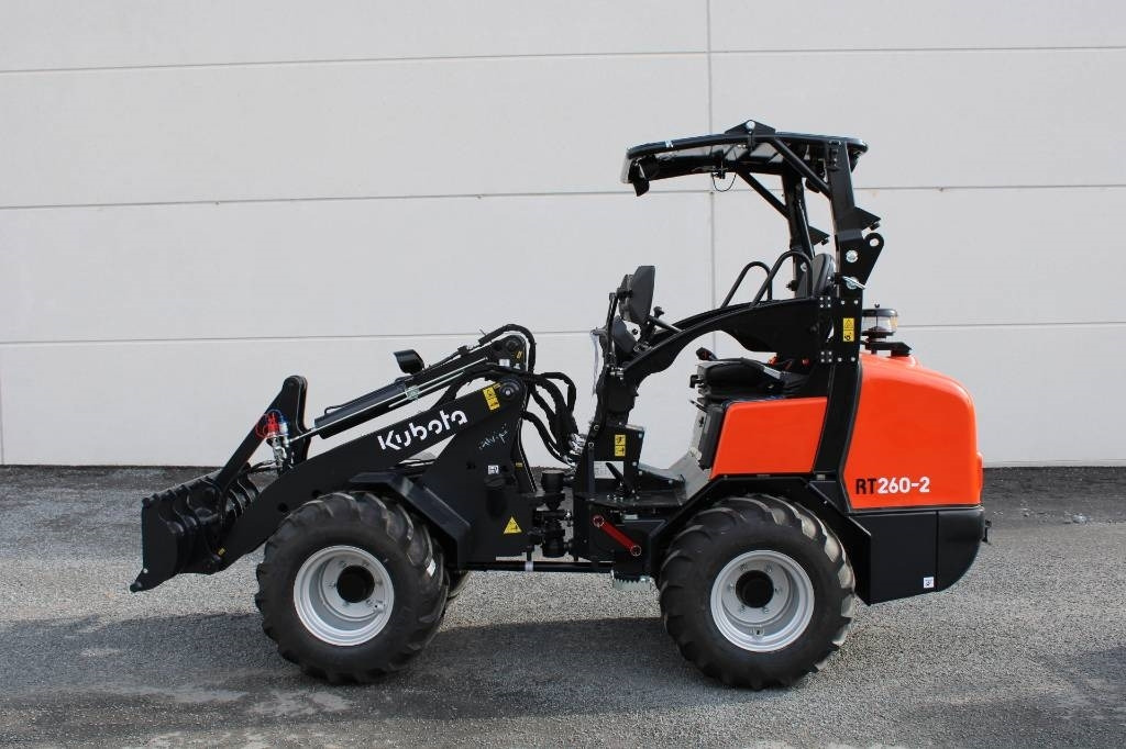 Kubota RT260-2 KATOKSELLA! UUSI - Cargadora articulada: foto 1 Kubota RT260-2 KATOKSELLA! UUSI - Cargadora articulada: foto 1