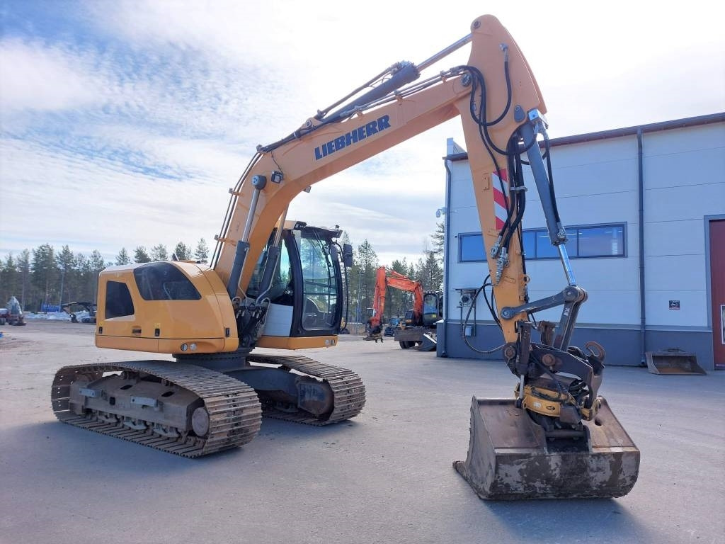 Leasing de Liebherr MYYTY! SOLD! R914 COMPACT  Liebherr MYYTY! SOLD! R914 COMPACT: foto 6