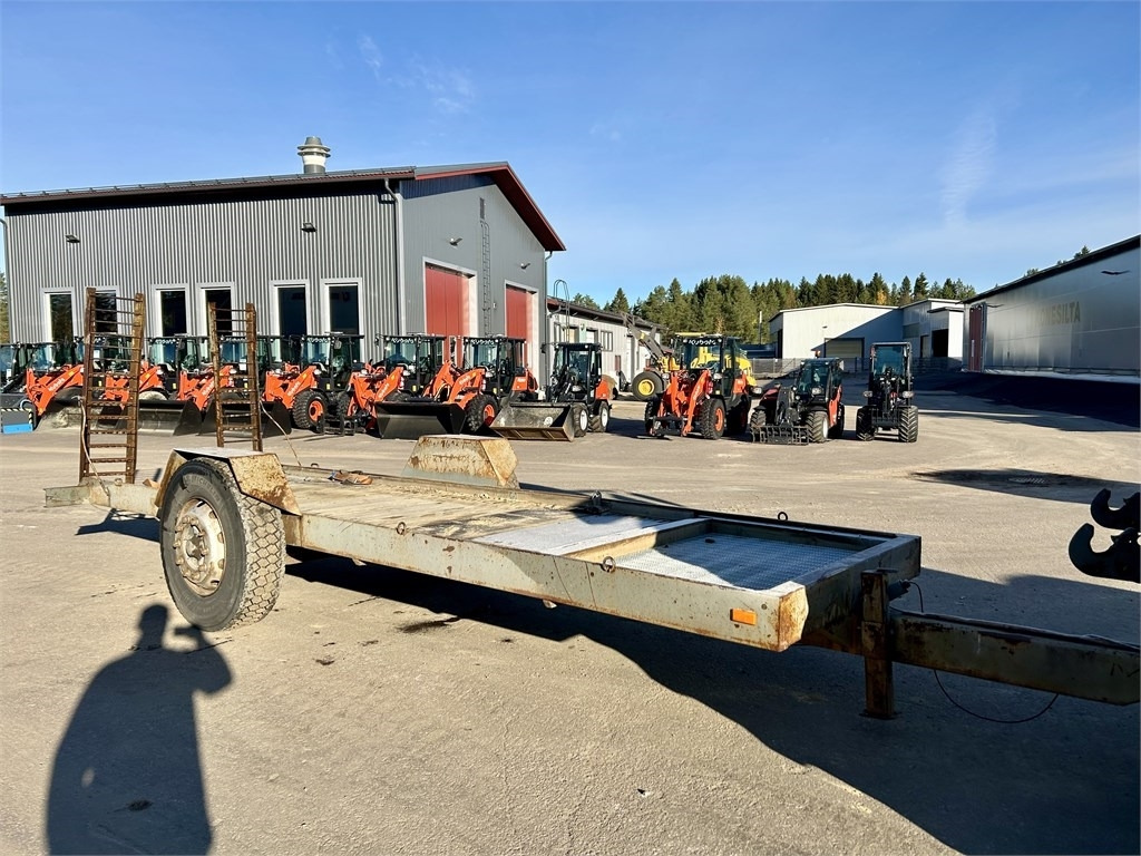 Omavalmiste 1 akselinen lavetti 6m - Remolque góndola rebajadas: foto 2 Omavalmiste 1 akselinen lavetti 6m - Remolque góndola rebajadas: foto 2