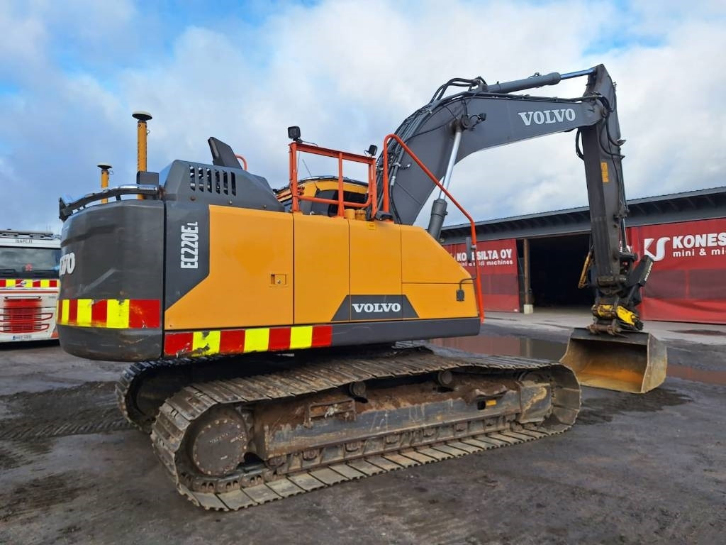 Volvo EC220EL HUIPPUVARUSTEILLA  - Excavadora de cadenas: foto 4 Volvo EC220EL HUIPPUVARUSTEILLA  - Excavadora de cadenas: foto 4