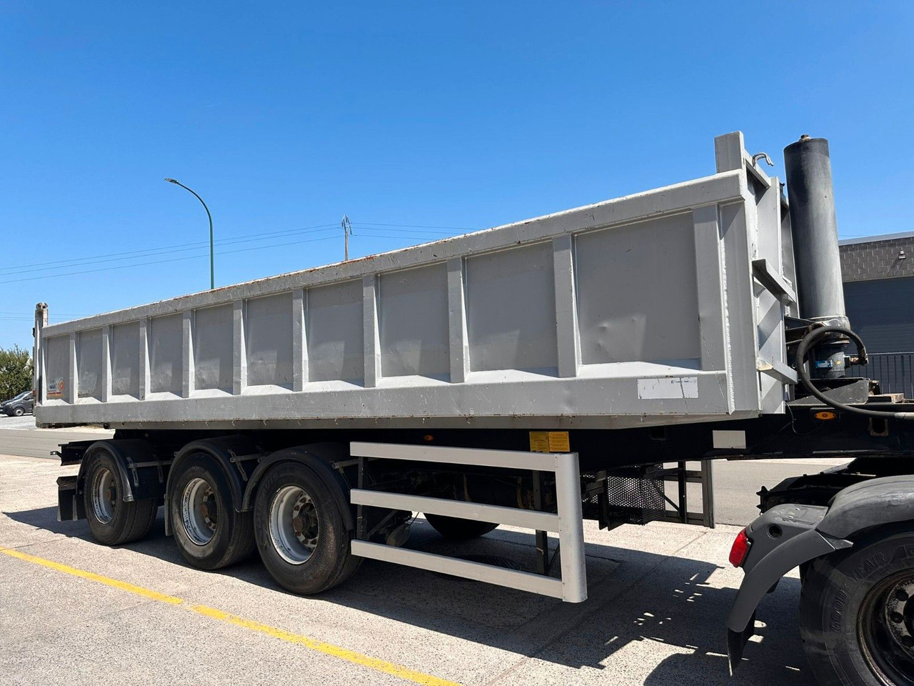 Turbo's Hoet Kipper. 3 Achsen. - Semirremolque volquete: foto 1 Turbo's Hoet Kipper. 3 Achsen. - Semirremolque volquete: foto 1