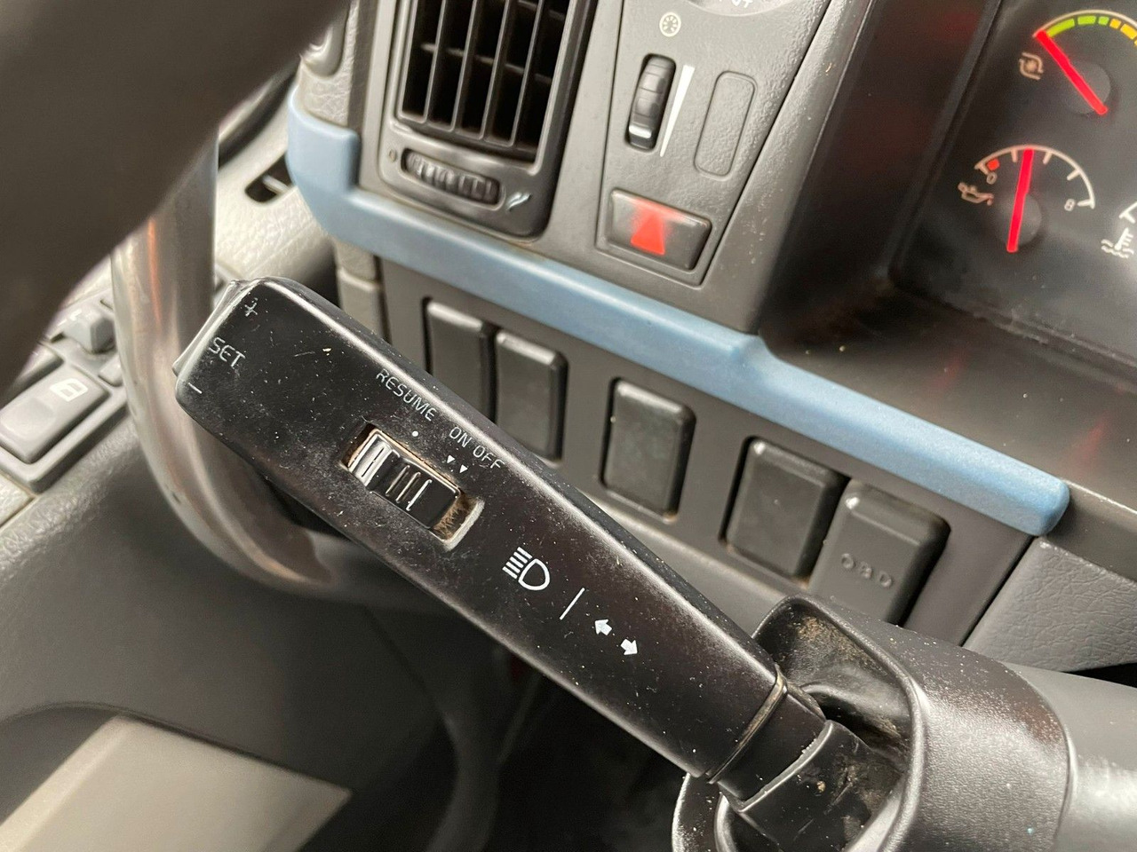 Camión multibasculante Volvo FM12-400. 6X4. HIAB 166. Klima. EU5.: foto 17 Camión multibasculante Volvo FM12-400. 6X4. HIAB 166. Klima. EU5.: foto 17