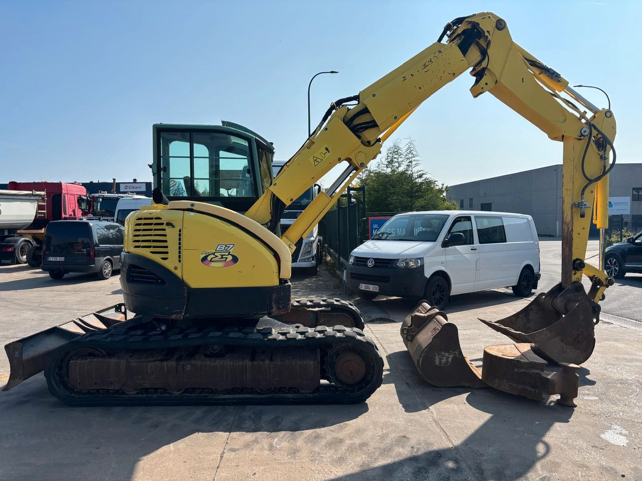 Yanmar B7 Sigma. 3 Löffel. - Miniexcavadora: foto 1 Yanmar B7 Sigma. 3 Löffel. - Miniexcavadora: foto 1