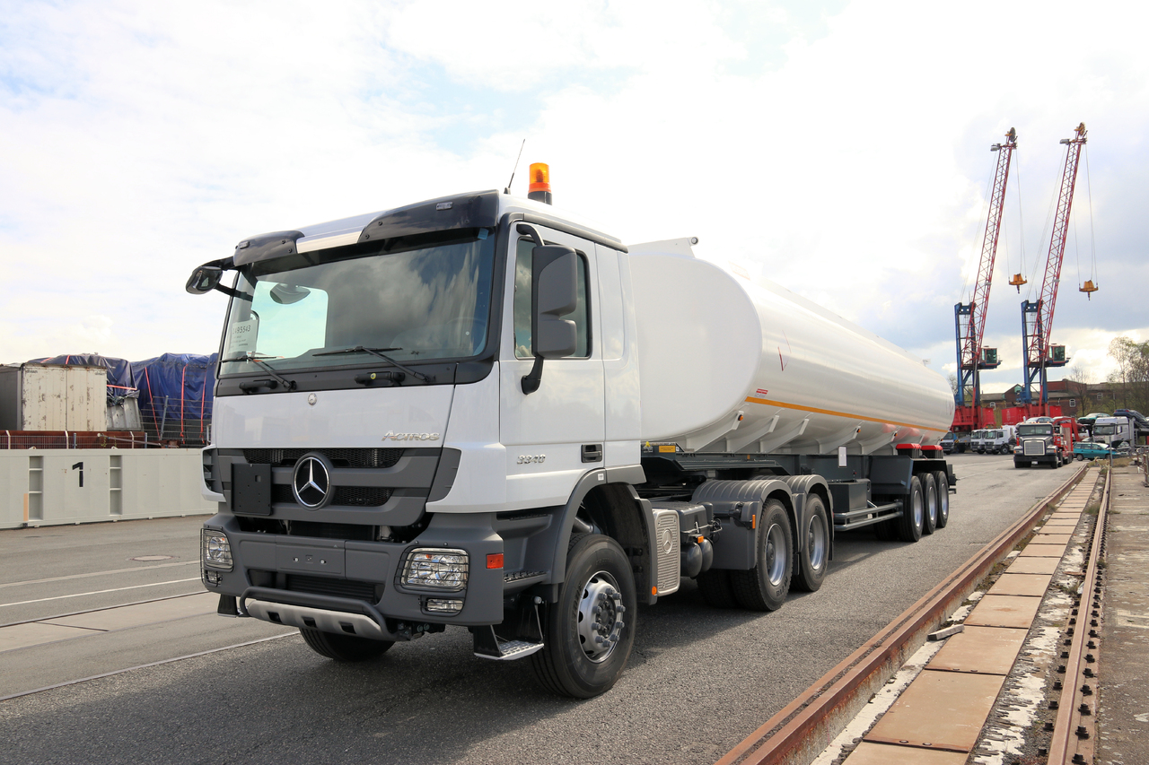 Semirremolque cisterna para transporte de combustible nuevo Sievering 45000 LITRES ADR SEMI REMORQUE CITERNE DE CARBURANT: foto 8