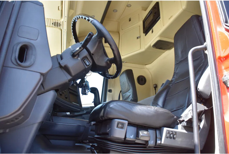 Scania R500 V8 TL 6x2/4 - EURO 5 - MANUAL - RETARDER - LEATHER SEATS - 2 x FUEL TANKS - XENON - - Cabeza tractora: foto 5 Scania R500 V8 TL 6x2/4 - EURO 5 - MANUAL - RETARDER - LEATHER SEATS - 2 x FUEL TANKS - XENON - - Cabeza tractora: foto 5