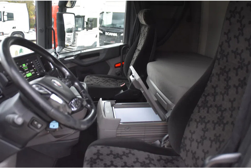 Scania S450 NGS 4x2NB - NEW TACHO - ADR FL - FULL AIR - PTO - RETARDER - 659 TKM - 4 POINT AIR SUSP. REAR - 2 x FUEL TANKS - LED LIGHTS - Cabeza tractora: foto 5 Scania S450 NGS 4x2NB - NEW TACHO - ADR FL - FULL AIR - PTO - RETARDER - 659 TKM - 4 POINT AIR SUSP. REAR - 2 x FUEL TANKS - LED LIGHTS - Cabeza tractora: foto 5