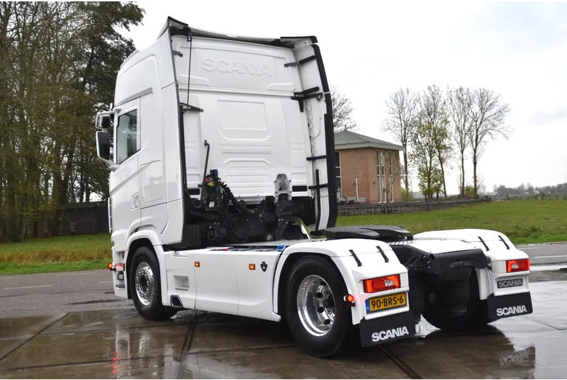 Scania S660 V8 NGS 4x2NB - NEW TACHO - RETARDER - FULL AIR - PARK. AIRCO - LEATHER SEATS - 2 x FUEL TANKS - ALCOA'S - LED - - Cabeza tractora: foto 3 Scania S660 V8 NGS 4x2NB - NEW TACHO - RETARDER - FULL AIR - PARK. AIRCO - LEATHER SEATS - 2 x FUEL TANKS - ALCOA'S - LED - - Cabeza tractora: foto 3