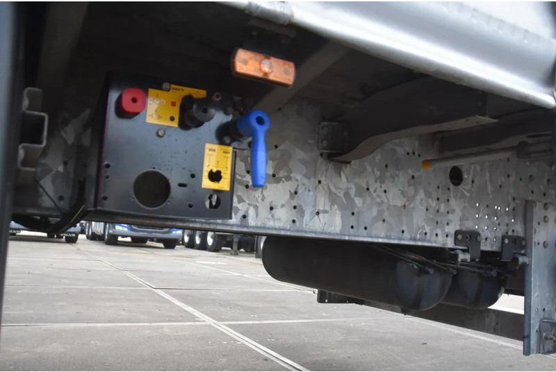 Schmitz Cargobull SCB*S3T - COIL - GALVANIZED - SLIDING CURTAINS/ROOF - DISC BRAKES - TOP CONDITION - - Semirremolque lona: foto 5 Schmitz Cargobull SCB*S3T - COIL - GALVANIZED - SLIDING CURTAINS/ROOF - DISC BRAKES - TOP CONDITION - - Semirremolque lona: foto 5