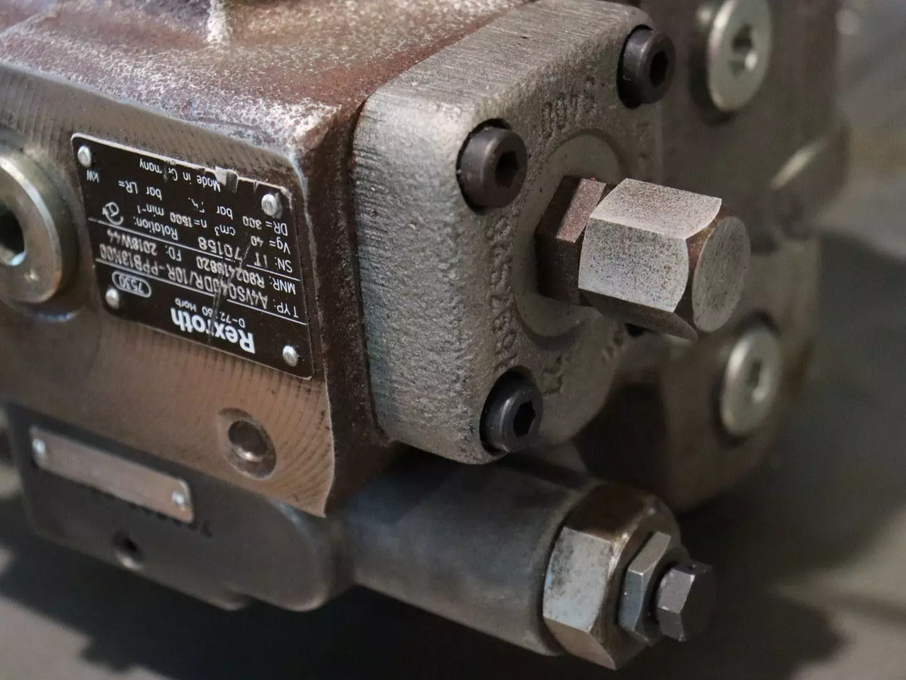 REXROTH A4VSO40DR/10R-PPB13N00 - Motor hidráulico para Equipo de manutención: foto 3 REXROTH A4VSO40DR/10R-PPB13N00 - Motor hidráulico para Equipo de manutención: foto 3