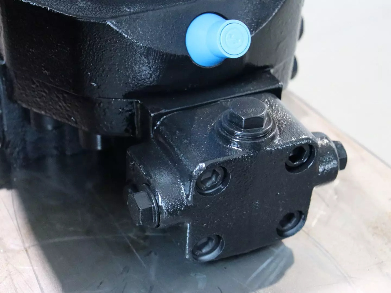 REXROTH A6VM160HZ1/63W-VZB027B - Motor hidráulico para Equipo de manutención: foto 3 REXROTH A6VM160HZ1/63W-VZB027B - Motor hidráulico para Equipo de manutención: foto 3