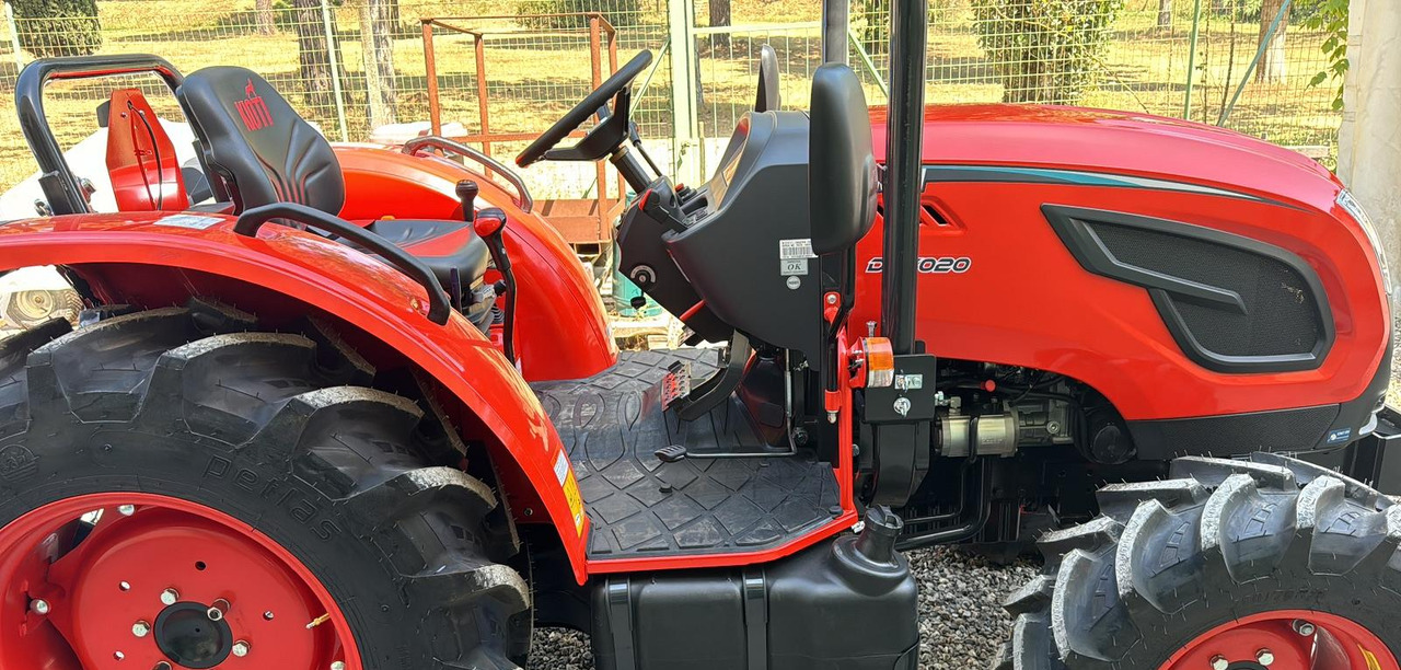 Kioti - Tractor: foto 3 Kioti - Tractor: foto 3