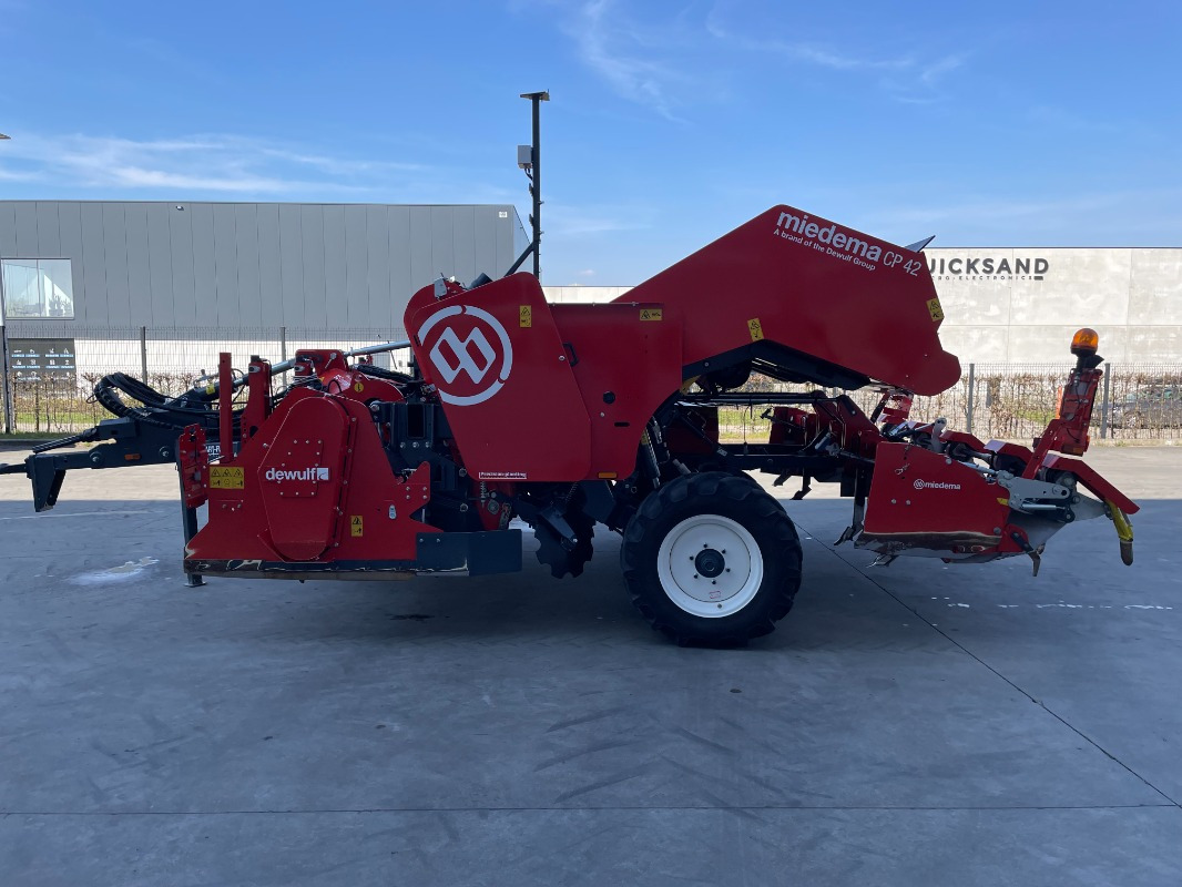 Cosechadora Dewulf CP 42 Trailed SC Compact: foto 18 Cosechadora Dewulf CP 42 Trailed SC Compact: foto 18