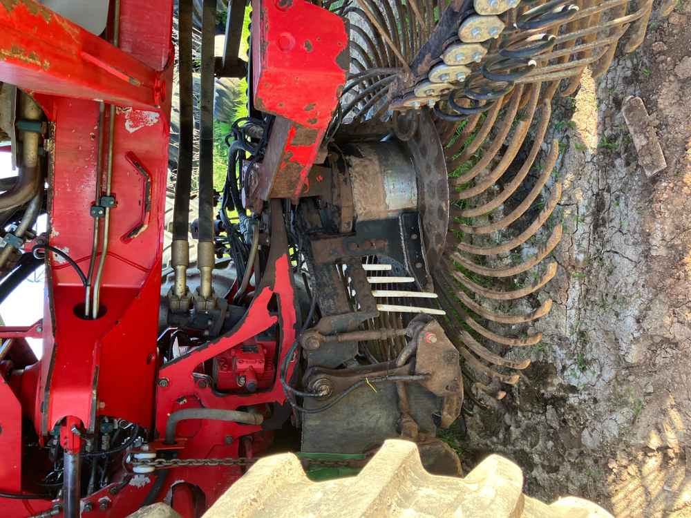 Holmer Holmer T4-40 Self-Propelled Sugarbeet Harvester - Equipo para trabajo del suelo: foto 2 Holmer Holmer T4-40 Self-Propelled Sugarbeet Harvester - Equipo para trabajo del suelo: foto 2