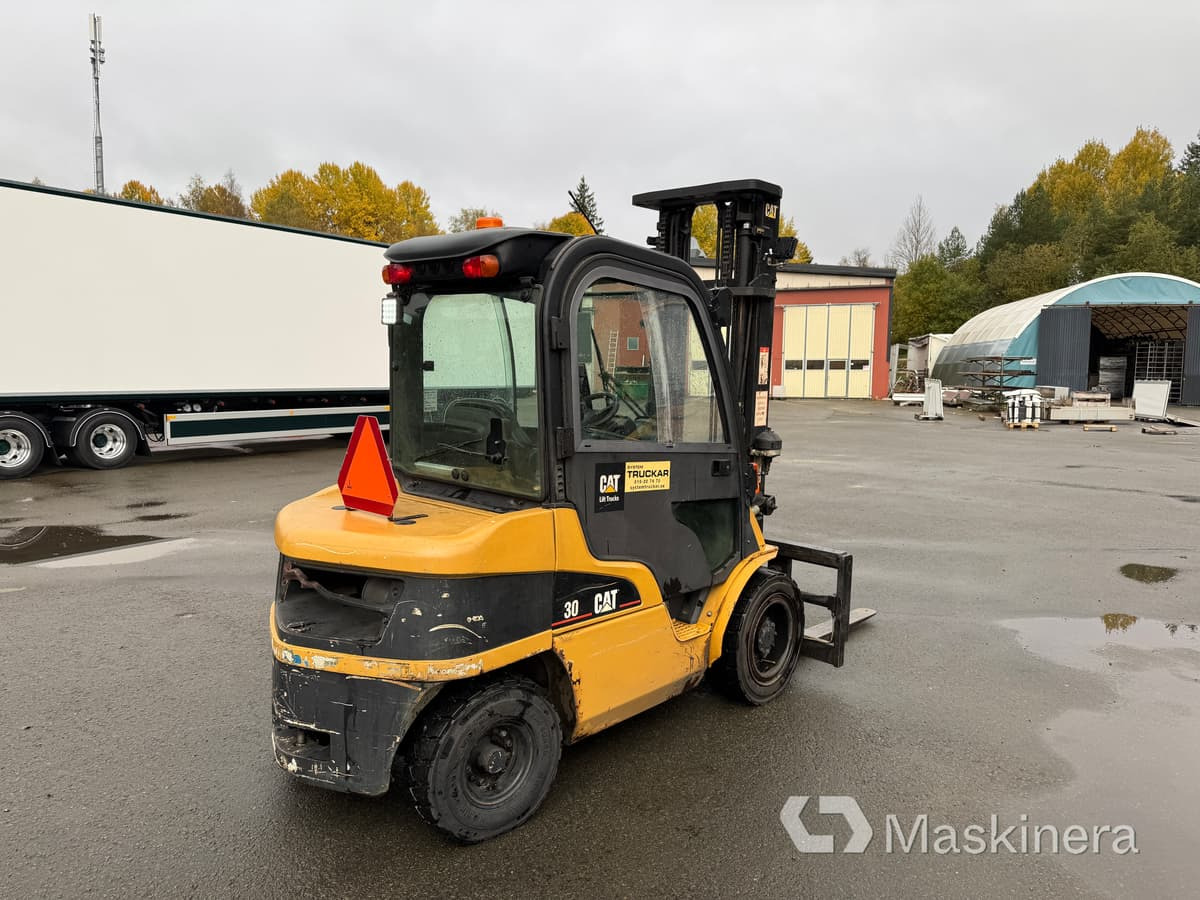 Dieseltruck CAT DP30N - Carretilla elevadora diésel: foto 5 Dieseltruck CAT DP30N - Carretilla elevadora diésel: foto 5