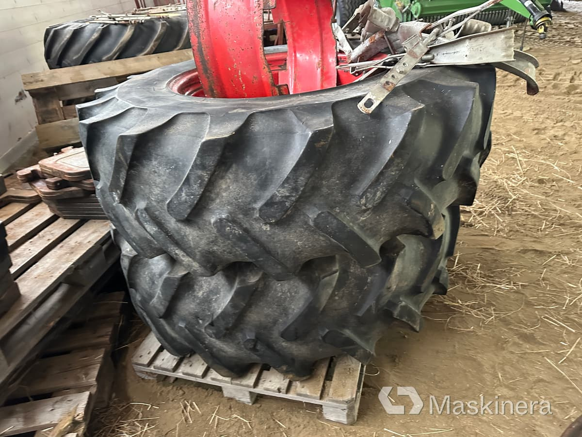 Dubbelmontage Michelin 16.9 R28 - Rueda completa: foto 4 Dubbelmontage Michelin 16.9 R28 - Rueda completa: foto 4