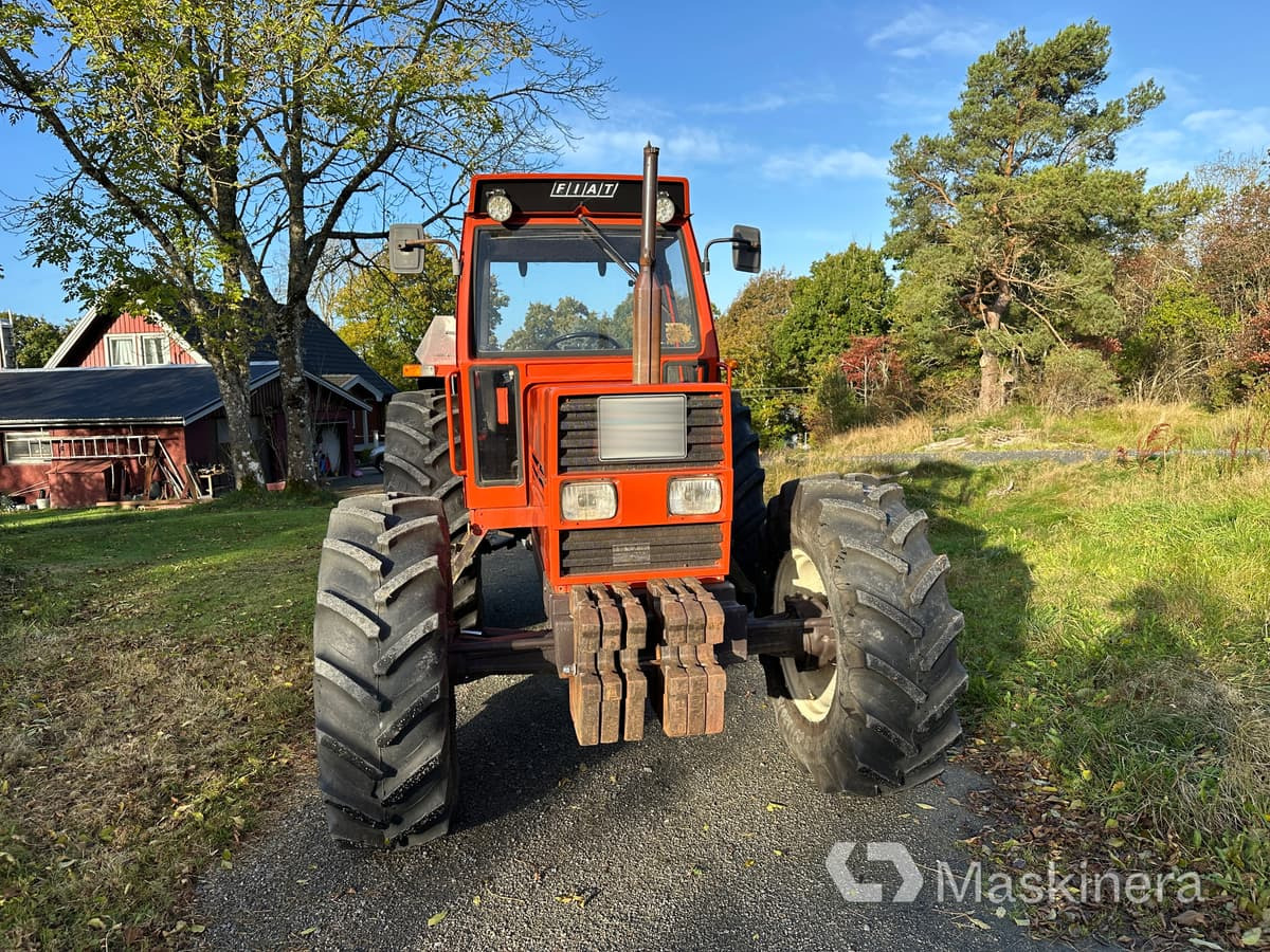 Fiat 880DT Traktor Fiat 880DT - Tractor: foto 2 Fiat 880DT Traktor Fiat 880DT - Tractor: foto 2