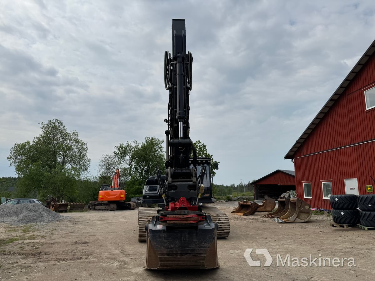 Grävmaskin Kobelco SK300LC med redskap - Excavadora de cadenas: foto 2 Grävmaskin Kobelco SK300LC med redskap - Excavadora de cadenas: foto 2