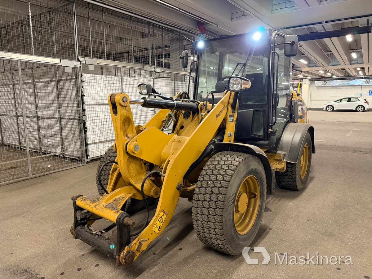 Hjullastare CAT 906M med tillbehör - Cargadora de ruedas: foto 2 Hjullastare CAT 906M med tillbehör - Cargadora de ruedas: foto 2