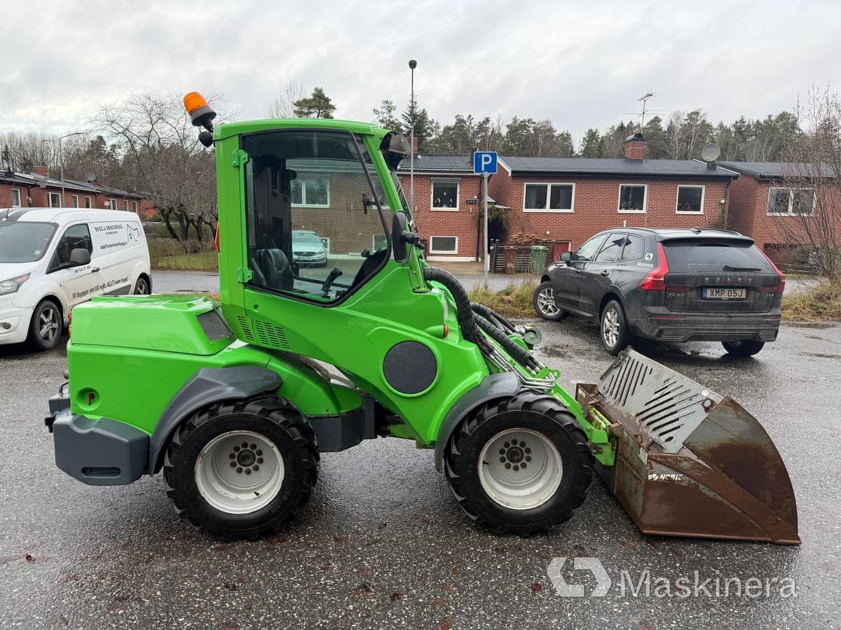 Kompaktlastare Avant 750 - Cargadora articulada: foto 4 Kompaktlastare Avant 750 - Cargadora articulada: foto 4