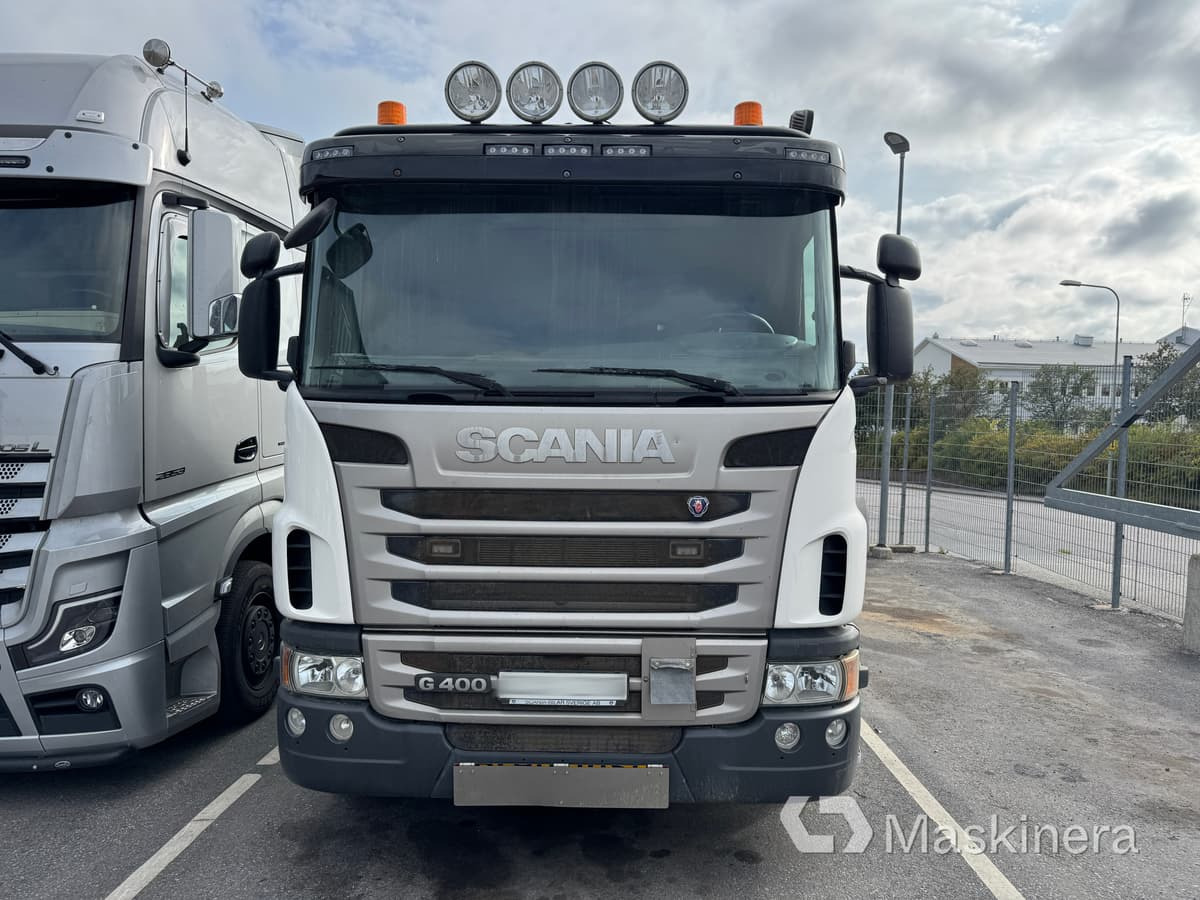 Lastväxlare Scania G400LB8X4*4HNA med HIAB kran - Camión multibasculante, Camión grúa: foto 2 Lastväxlare Scania G400LB8X4*4HNA med HIAB kran - Camión multibasculante, Camión grúa: foto 2