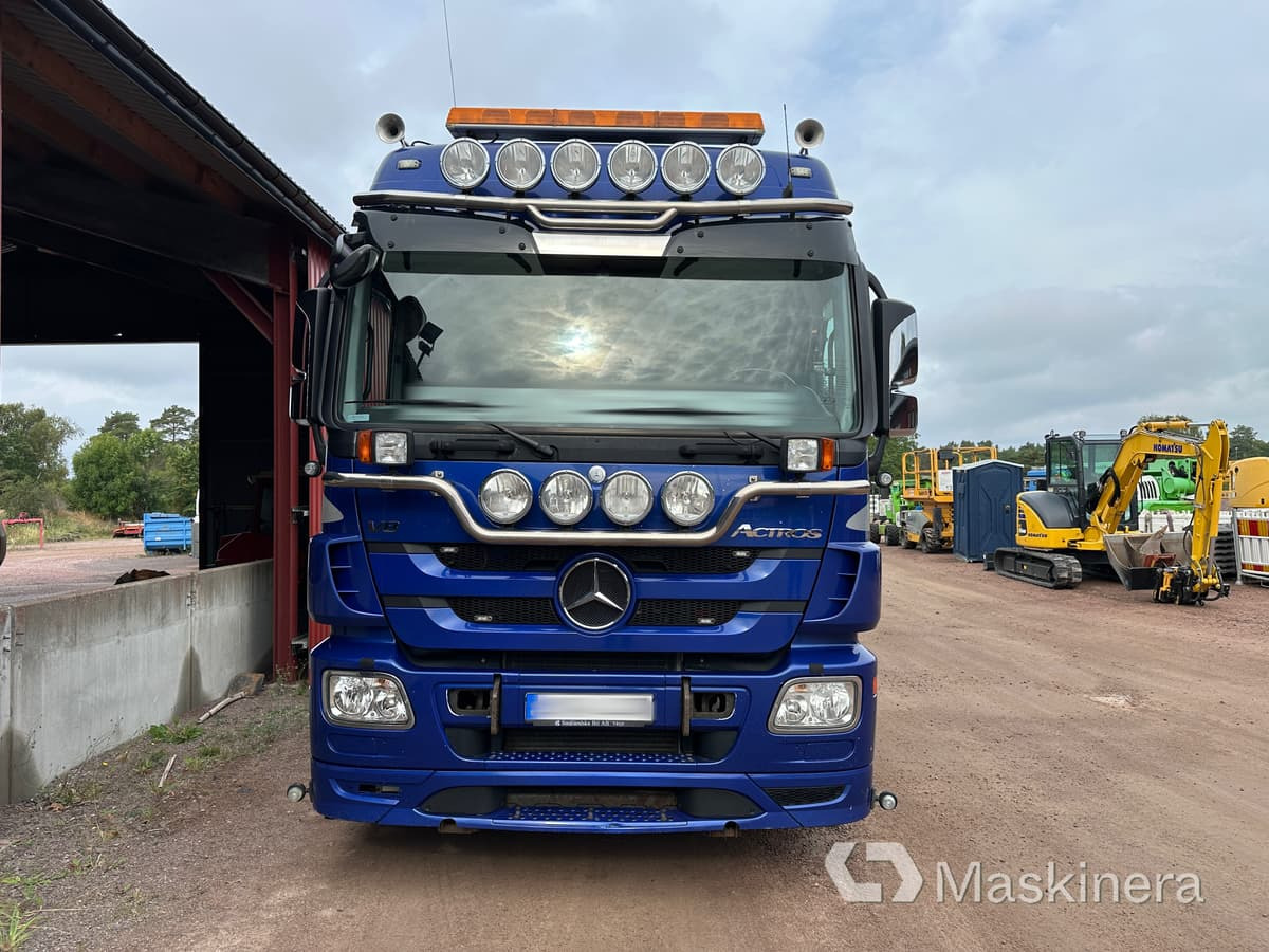 Mercedes Benz 930.24 3260L Krokbil Mercedes Benz 3260L med Cameleont - Camión multibasculante: foto 2 Mercedes Benz 930.24 3260L Krokbil Mercedes Benz 3260L med Cameleont - Camión multibasculante: foto 2