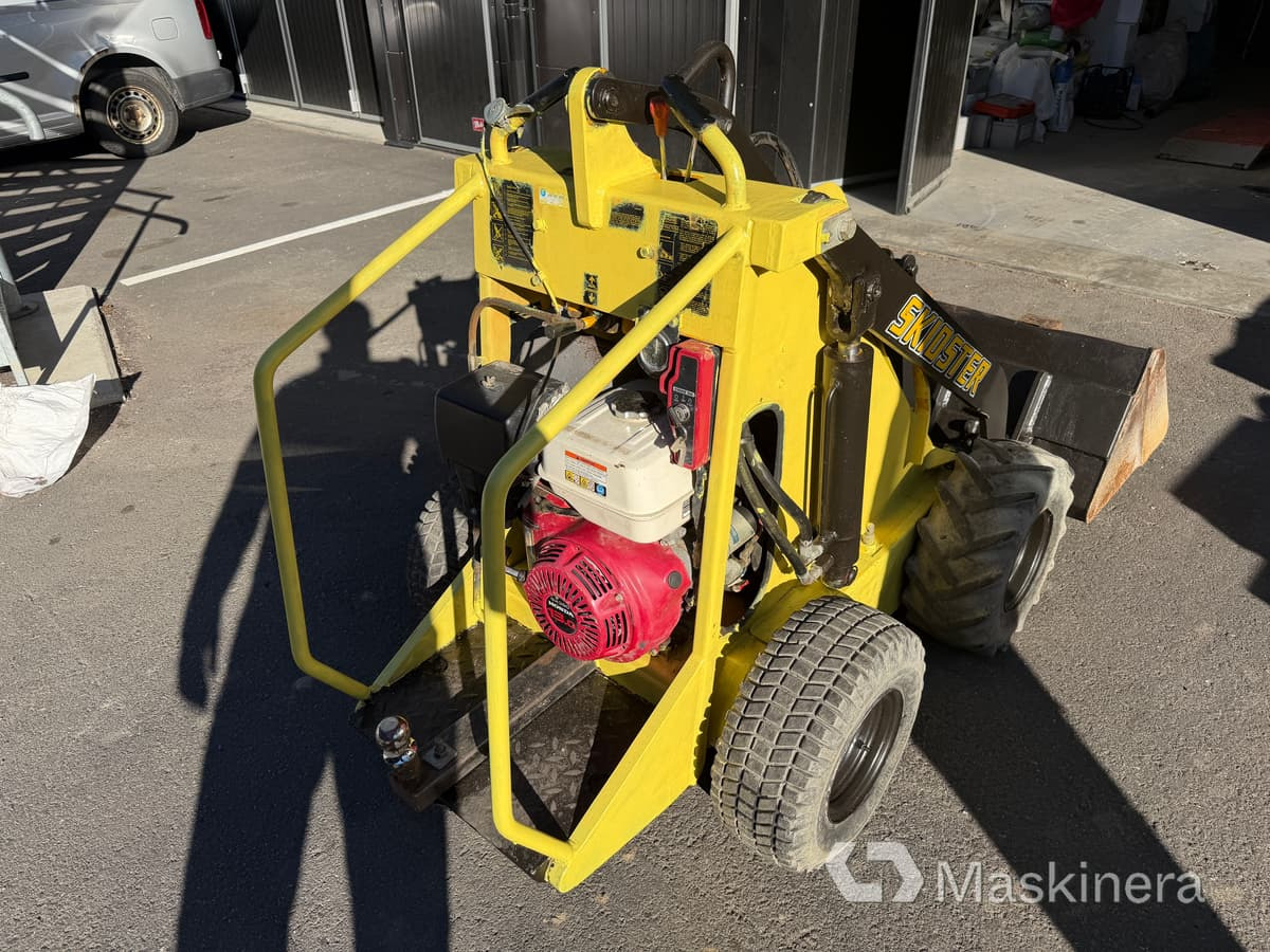 Minilastare Skidtser M10X - Minicargadora: foto 5 Minilastare Skidtser M10X - Minicargadora: foto 5