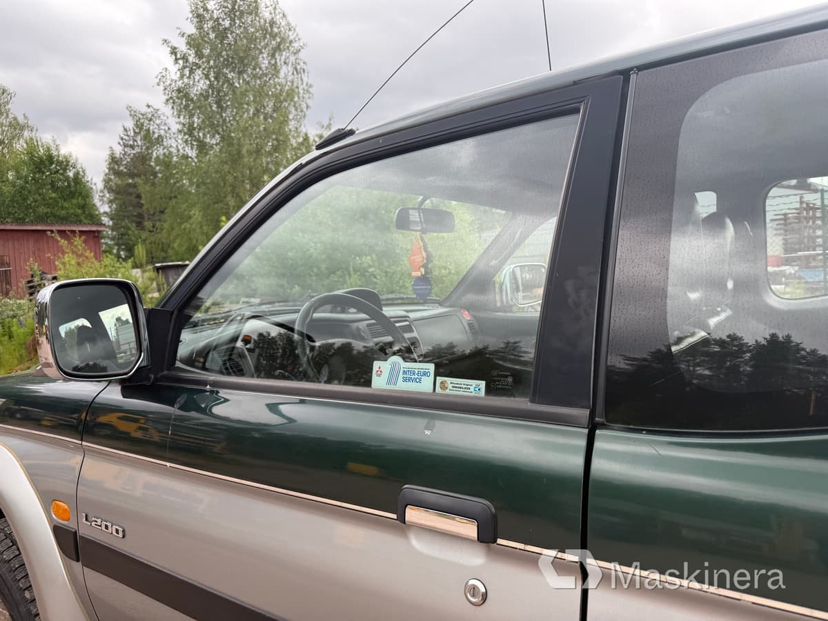 Leasing de  Pickup med skåp Mitsubishi L200 Club Cab 2.5 4x4 Pickup med skåp Mitsubishi L200 Club Cab 2.5 4x4: foto 22