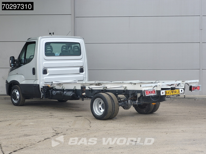 Iveco Daily 35C16 Chassis Cabine 410WB Dubbellucht 160PK Airco Cruise Euro6 Fahrgestell Cruise control - Furgoneta: foto 2 Iveco Daily 35C16 Chassis Cabine 410WB Dubbellucht 160PK Airco Cruise Euro6 Fahrgestell Cruise control - Furgoneta: foto 2