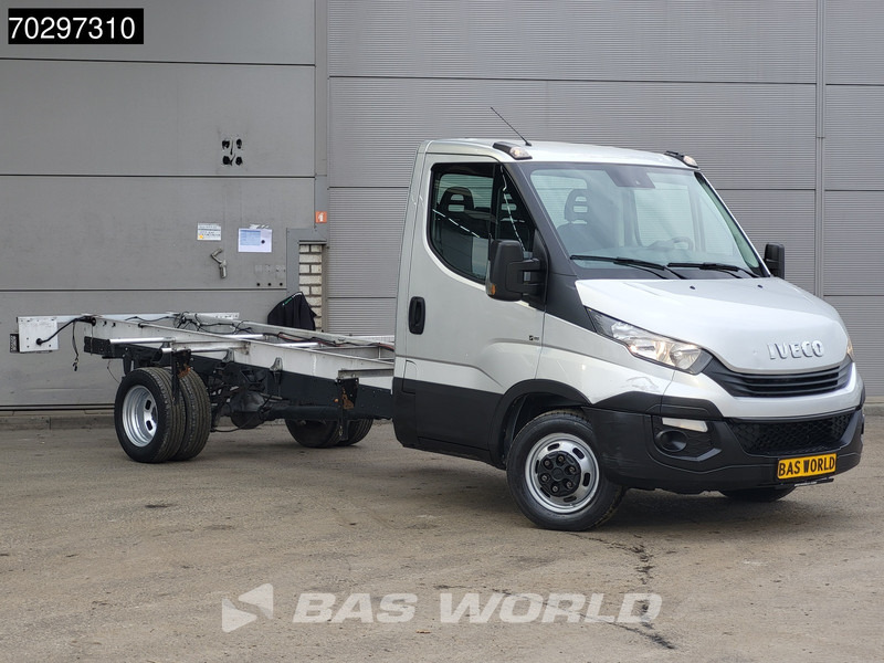 Iveco Daily 35C16 Chassis Cabine 410WB Dubbellucht 160PK Airco Cruise Euro6 Fahrgestell Cruise control - Furgoneta: foto 3 Iveco Daily 35C16 Chassis Cabine 410WB Dubbellucht 160PK Airco Cruise Euro6 Fahrgestell Cruise control - Furgoneta: foto 3
