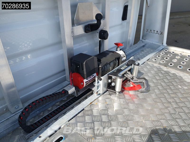 Furgoneta nuevo Iveco Daily 35S18 3.0L Autotransporter Automaat 3,5t Trekhaak Navi ACC LED Airco Lier Euro6 Oprijwagen Cartransporter Trekhaak: foto 8
