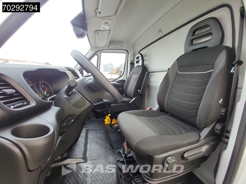 Furgoneta con lona Iveco Daily 60C18 3.0L Automaat Laadklep 180PK Schuifzeilen Zeilen Airco Cruise D'Hollandia Euro6 Schuifzeil Koffer Gesloten laadbak Airco C: foto 12 Furgoneta con lona Iveco Daily 60C18 3.0L Automaat Laadklep 180PK Schuifzeilen Zeilen Airco Cruise D'Hollandia Euro6 Schuifzeil Koffer Gesloten laadbak Airco C: foto 12