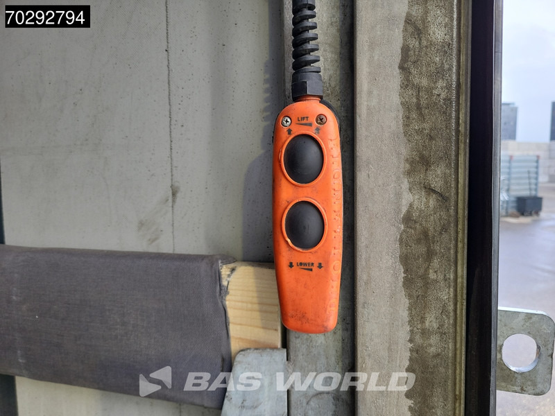 Furgoneta con lona Iveco Daily 60C18 3.0L Automaat Laadklep 180PK Schuifzeilen Zeilen Airco Cruise D'Hollandia Euro6 Schuifzeil Koffer Gesloten laadbak Airco C: foto 9 Furgoneta con lona Iveco Daily 60C18 3.0L Automaat Laadklep 180PK Schuifzeilen Zeilen Airco Cruise D'Hollandia Euro6 Schuifzeil Koffer Gesloten laadbak Airco C: foto 9