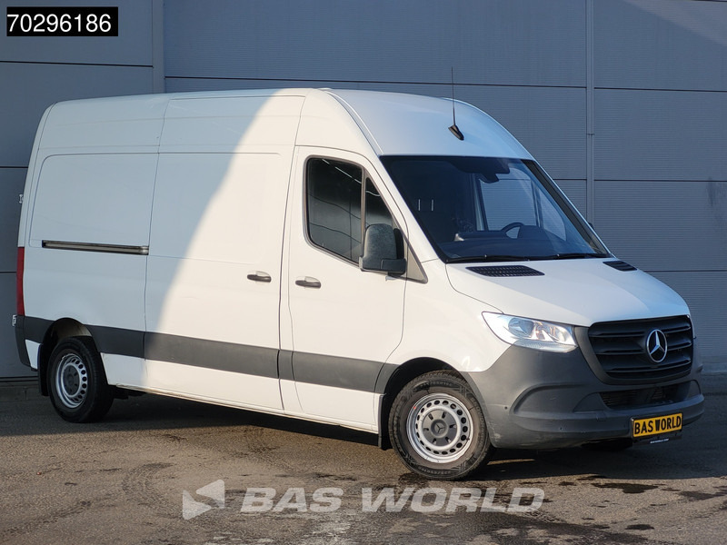 Mercedes-Benz Sprinter 314 CDI Automaat L2H2 Trekhaak Airco Cruise Camera Parkeersensoren MBUX CarPlay Standkachel Euro6 L2 Airco Trekhaak - Furgón: foto 3 Mercedes-Benz Sprinter 314 CDI Automaat L2H2 Trekhaak Airco Cruise Camera Parkeersensoren MBUX CarPlay Standkachel Euro6 L2 Airco Trekhaak - Furgón: foto 3