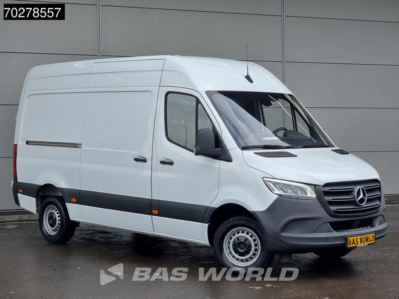 Mercedes-Benz Sprinter 319 CDI 3.0L Automaat V6 L2H2 3,5t Trekhaak Navi LED Airco Cruise Camera MBUX L2 10m3 Airco Trekhaak Cruise control - Furgón: foto 3 Mercedes-Benz Sprinter 319 CDI 3.0L Automaat V6 L2H2 3,5t Trekhaak Navi LED Airco Cruise Camera MBUX L2 10m3 Airco Trekhaak Cruise control - Furgón: foto 3