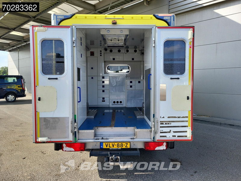 Mercedes-Benz Sprinter 519 CDI 3.0L V6 Automaat 190PK Ambulance Trekhaak Airco Cruise APK 02-2026 Euro6 Rettungswagen Krankenwagen 13m3 Airco Trekhaak - Ambulancia: foto 3 Mercedes-Benz Sprinter 519 CDI 3.0L V6 Automaat 190PK Ambulance Trekhaak Airco Cruise APK 02-2026 Euro6 Rettungswagen Krankenwagen 13m3 Airco Trekhaak - Ambulancia: foto 3