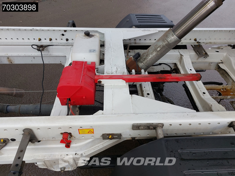 Furgoneta basculante Volkswagen Crafter 177pk Kipper met Kist Dubbellucht 3,5t Trekhaak Airco Euro6 Kieper Tipper Benne Airco Trekhaak: foto 11 Furgoneta basculante Volkswagen Crafter 177pk Kipper met Kist Dubbellucht 3,5t Trekhaak Airco Euro6 Kieper Tipper Benne Airco Trekhaak: foto 11