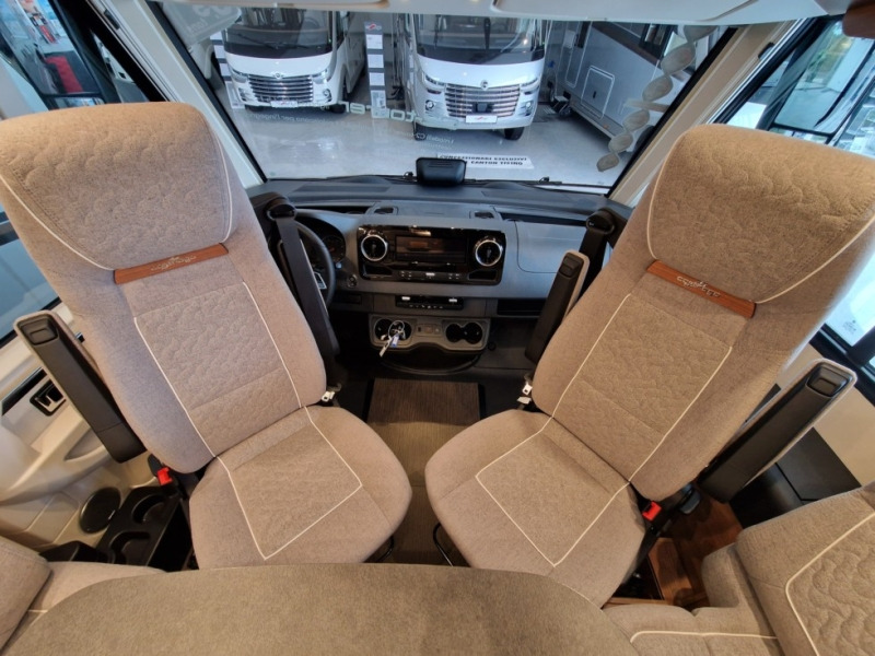 Carthago Carthago C2 Tourer I Mercedes 145 RB-LE - Autocaravana integral: foto 5 Carthago Carthago C2 Tourer I Mercedes 145 RB-LE - Autocaravana integral: foto 5