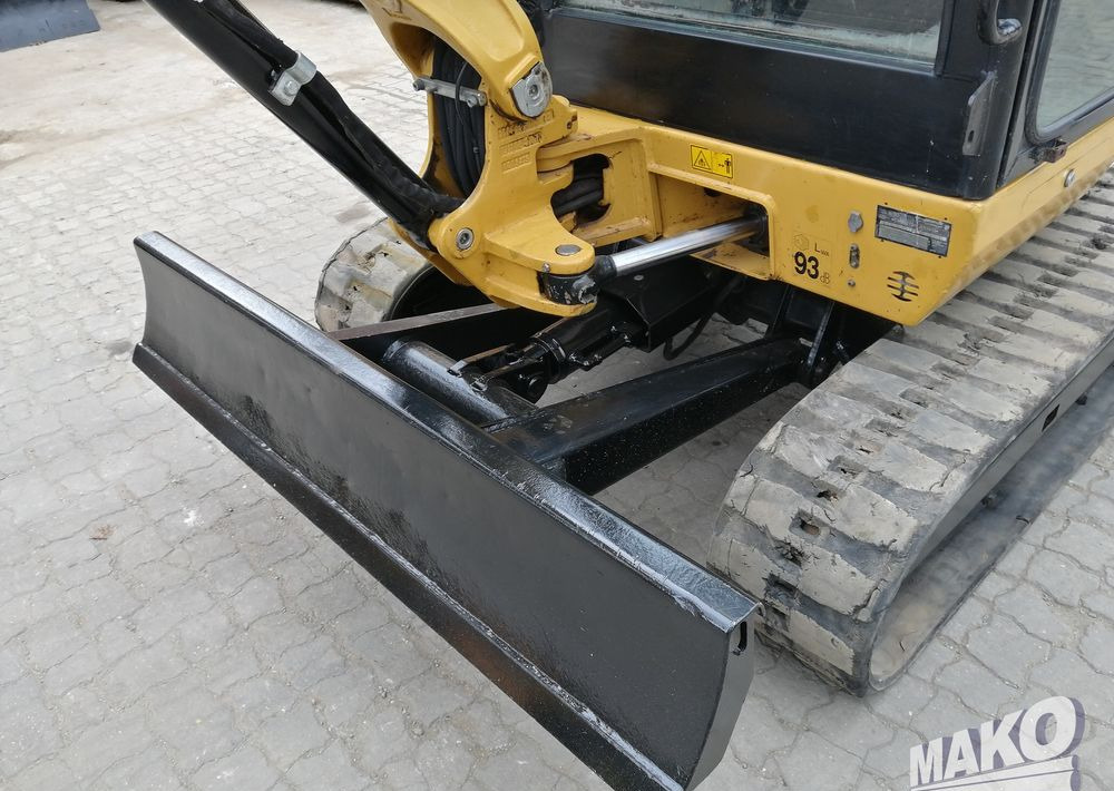 Excavadora de cadenas Caterpillar 302.7 D CR: foto 8