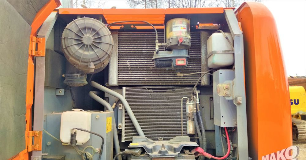 Excavadora de ruedas Hitachi ZX140W-3: foto 8