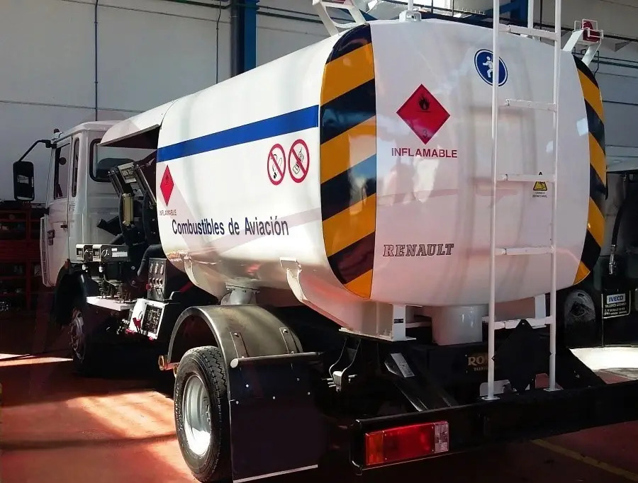 AVGAS B-100 - Camión cisterna: foto 3 AVGAS B-100 - Camión cisterna: foto 3