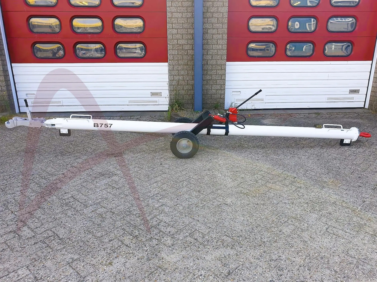 FLADUNG FSST B757 - Equipo de apoyo en tierra: foto 1 FLADUNG FSST B757 - Equipo de apoyo en tierra: foto 1