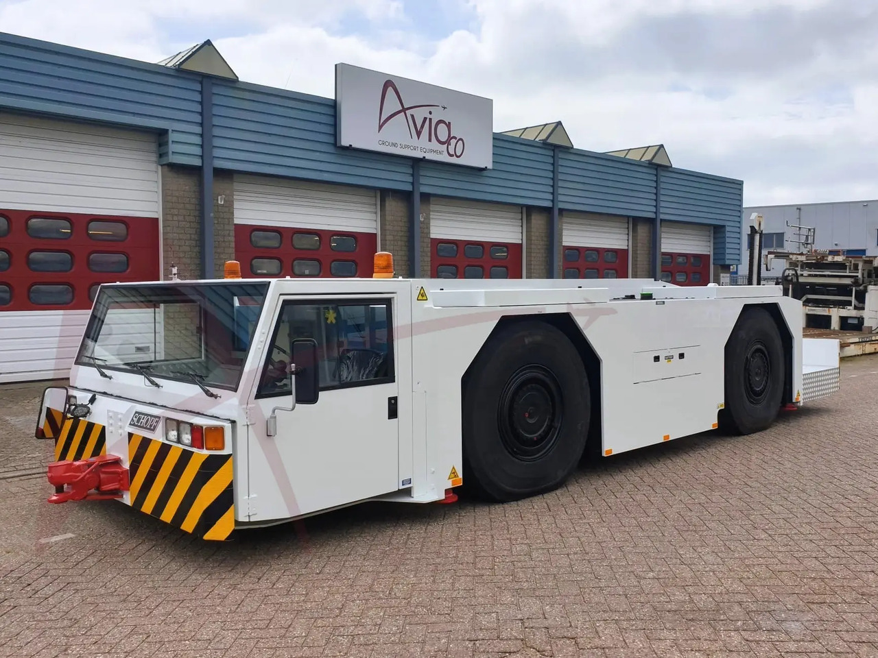 SCHOPF F396E - Remolcador de aviones: foto 1 SCHOPF F396E - Remolcador de aviones: foto 1