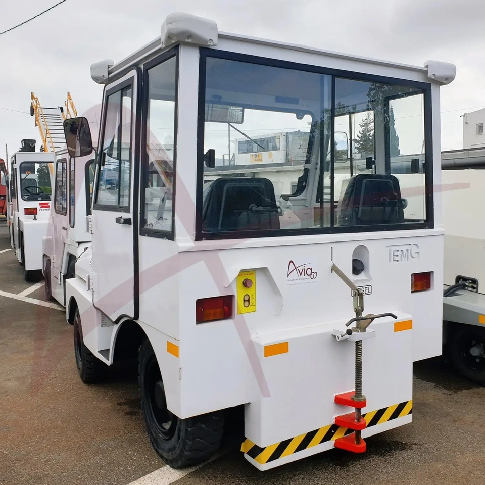 TEMG TG5001 - Tractor de equipaje: foto 3 TEMG TG5001 - Tractor de equipaje: foto 3