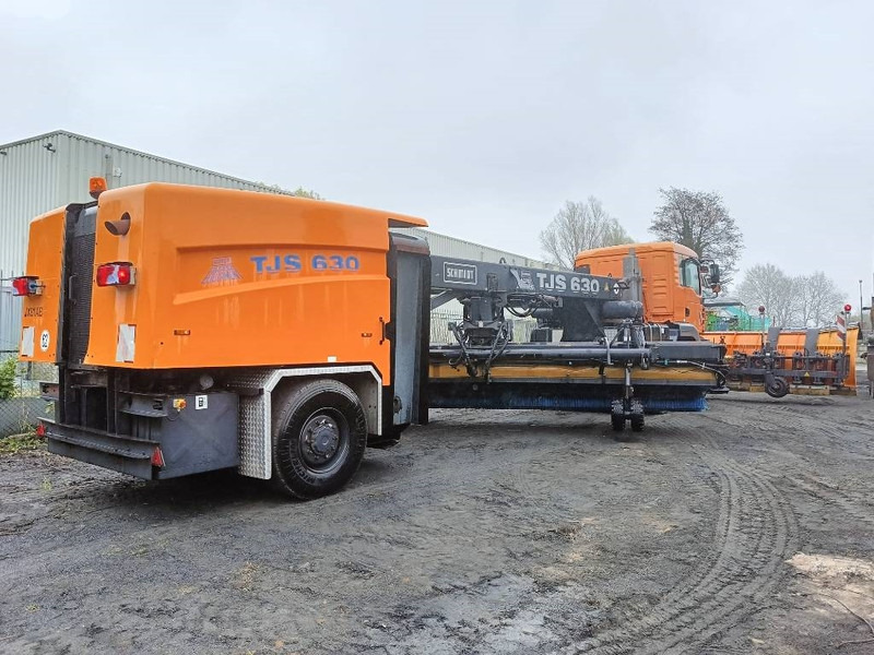 Schmidt TSJ630 man runway snow cleaning sneeuwschuif 2008 - Cuchilla quitanieves para Maquinaria agrícola: foto 2 Schmidt TSJ630 man runway snow cleaning sneeuwschuif 2008 - Cuchilla quitanieves para Maquinaria agrícola: foto 2